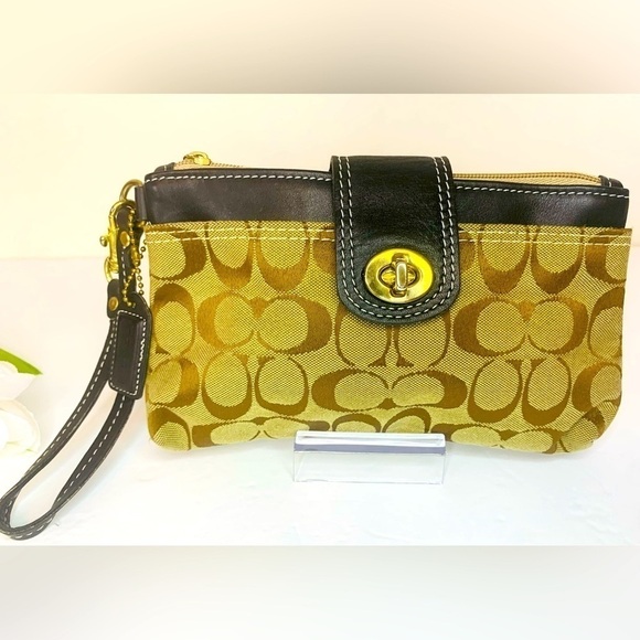 Coach Tan Brown Canvas Signature Logo Clutch/ Wristlet! - Picture 1 of 10